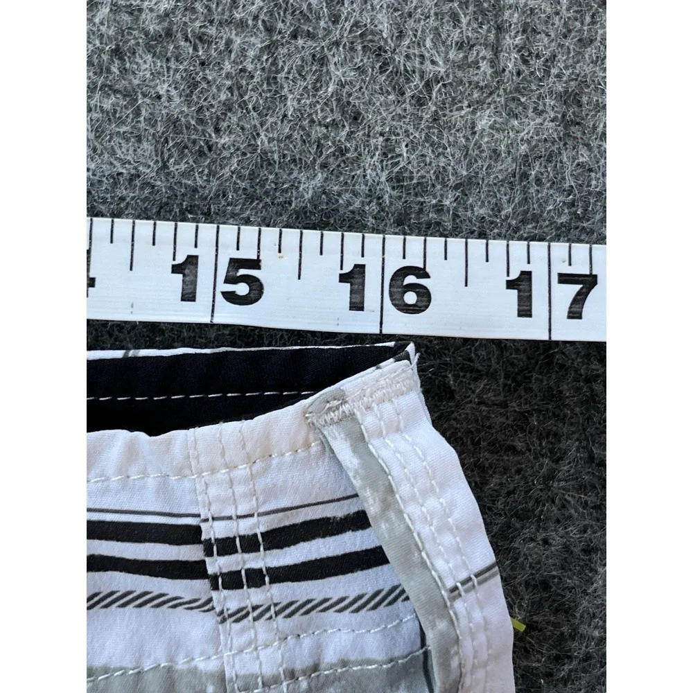 VTG 90s Quiksilver Medium‎ Embroidered Multi Logo Plaid Shorts Surf Skater Y2K